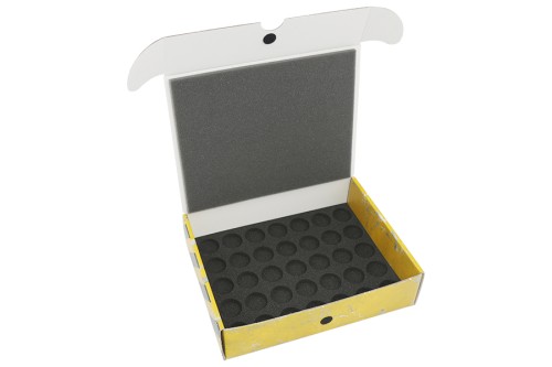 Pudełko do 35 modeli przechowywanych pionowo.